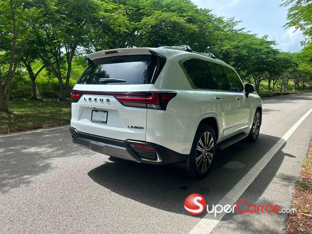 2024 Lexus LX 600 Luxury — foto 11 / 12