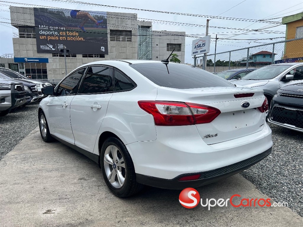 2014 Ford Focus SE — foto 3 / 9