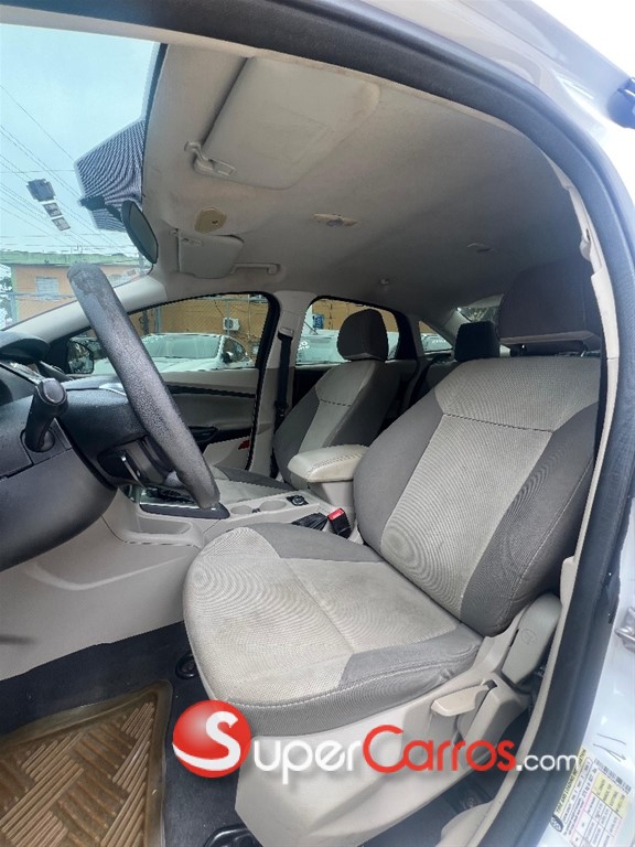 2014 Ford Focus SE — foto 6 / 9