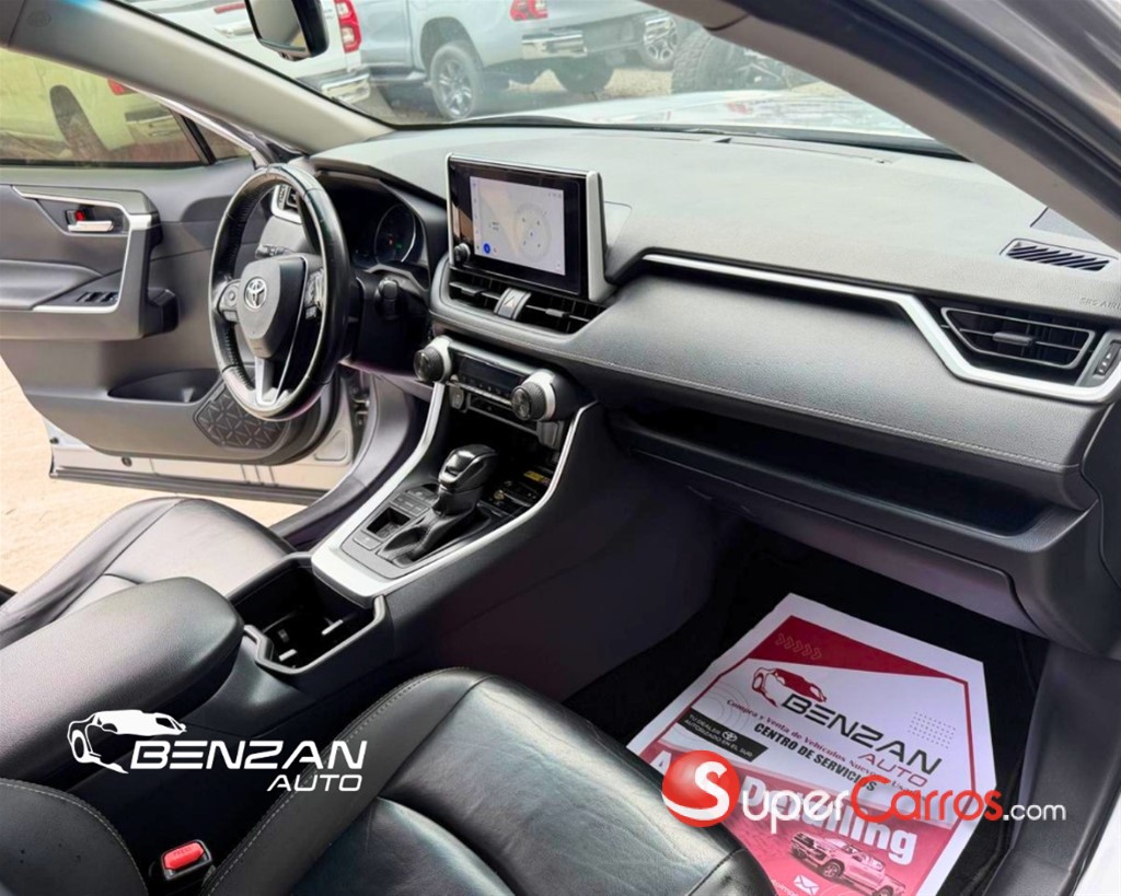 2023 Toyota RAV4 Hybrid TSS — foto 5 / 8