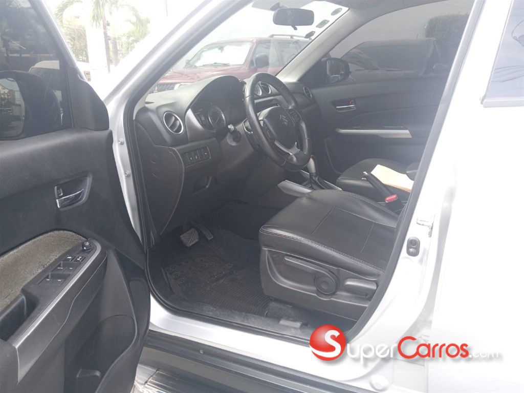 2020 Suzuki Vitara GL — foto 2 / 12
