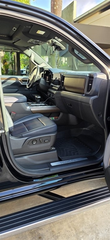 2024 Chevrolet Silverado High Country Duramax — foto 8 / 12