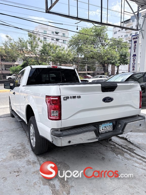 2015 Ford F 150 XL — foto 4 / 8