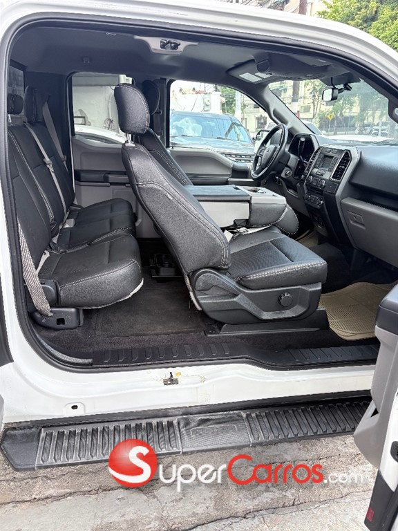 2015 Ford F 150 XL — foto 8 / 8