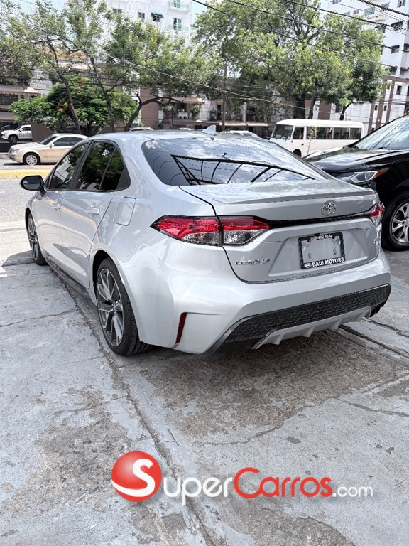 2021 Toyota Corolla SE — foto 4 / 8