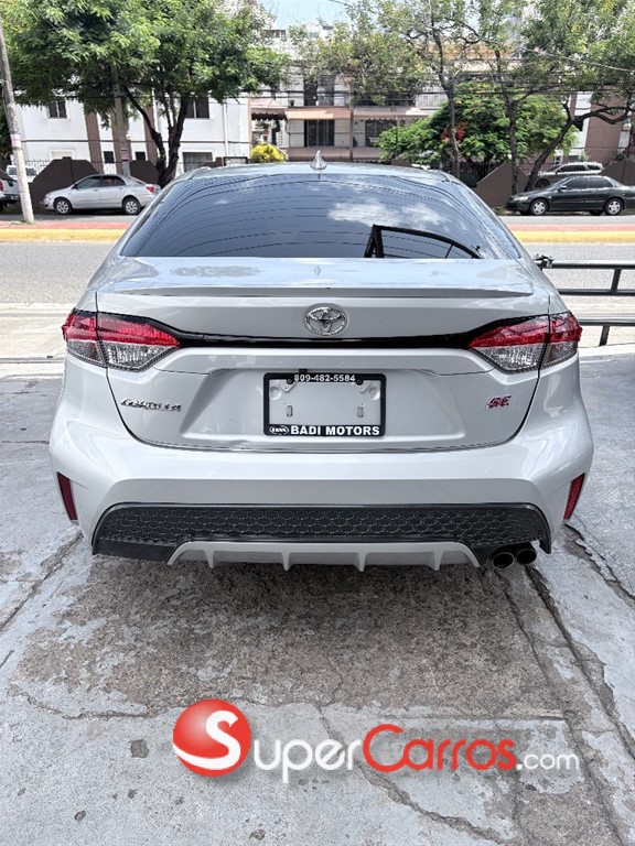 2021 Toyota Corolla SE — foto 5 / 8