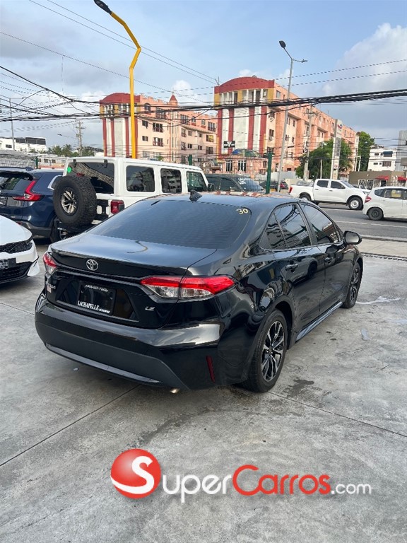2020 Toyota Corolla LE — foto 7 / 12