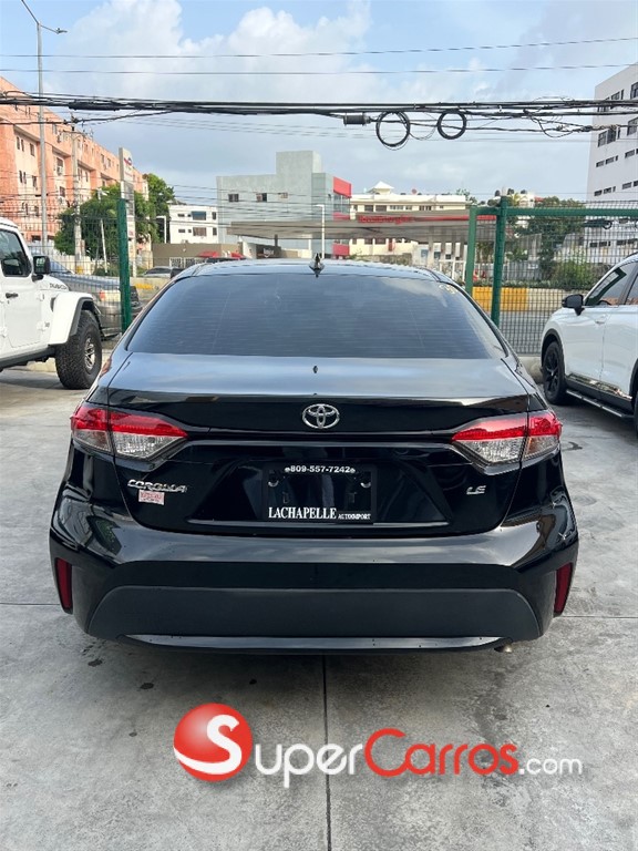2020 Toyota Corolla LE — foto 8 / 12