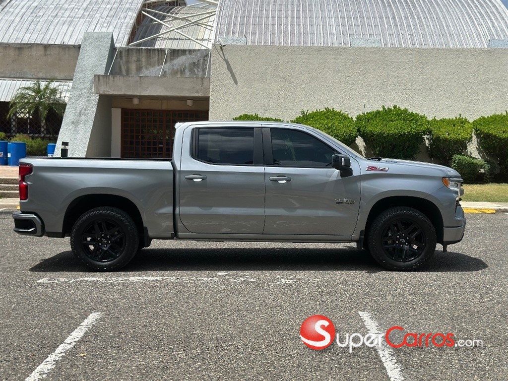 2023 Chevrolet Silverado 1500 RST — foto 4 / 9