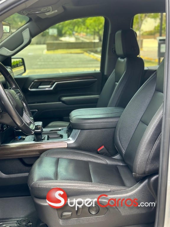 2023 Chevrolet Silverado 1500 RST — foto 7 / 9