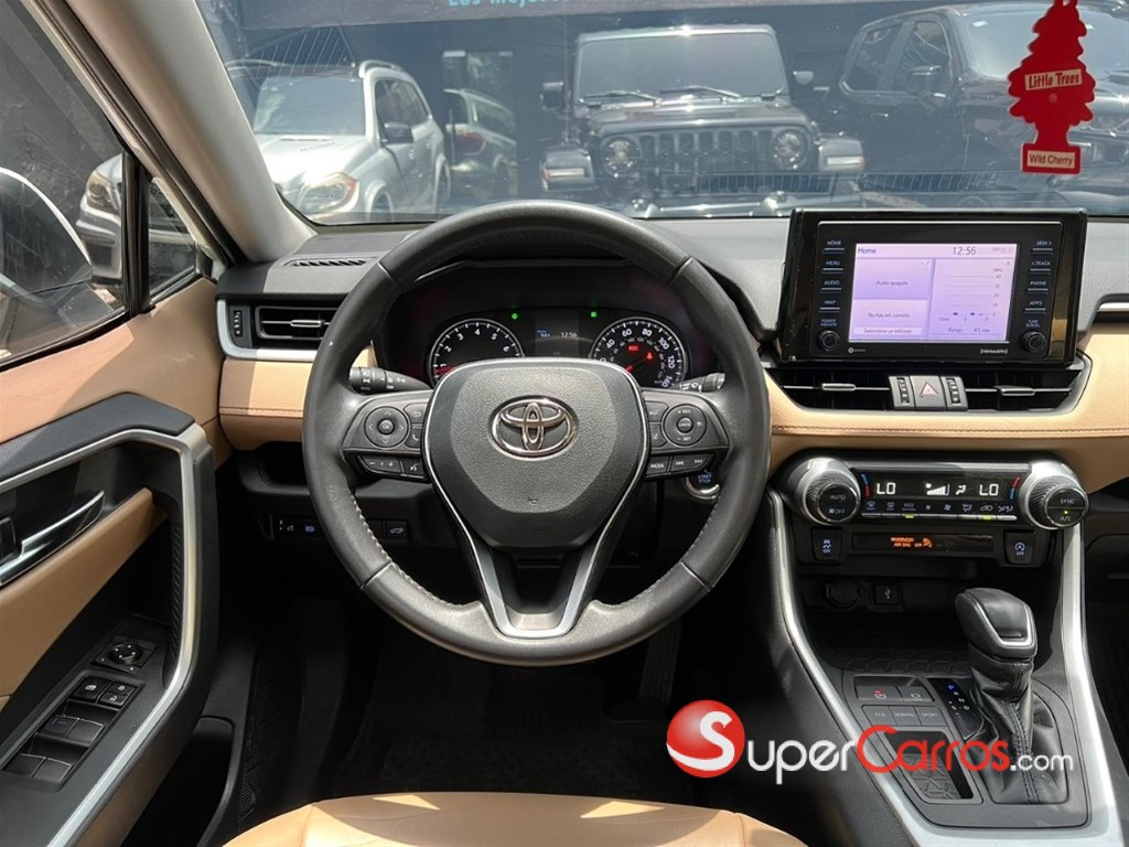 2021 Toyota RAV4 XLE Premium — foto 5 / 8
