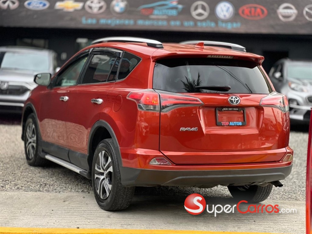 2016 Toyota RAV4 LE — foto 4 / 8