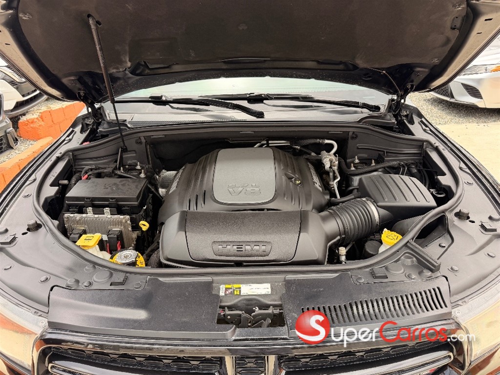 2016 Dodge Durango RT — foto 8 / 10