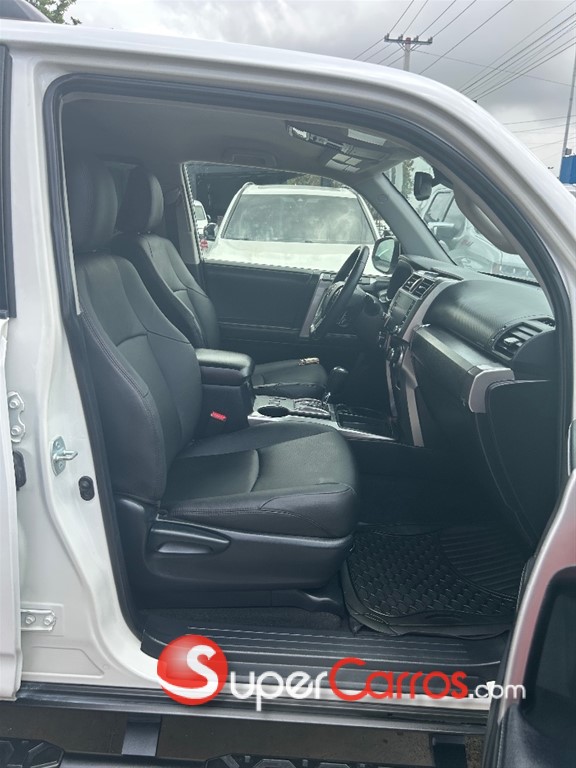 2021 Toyota 4 Runner SR5 — foto 11 / 11