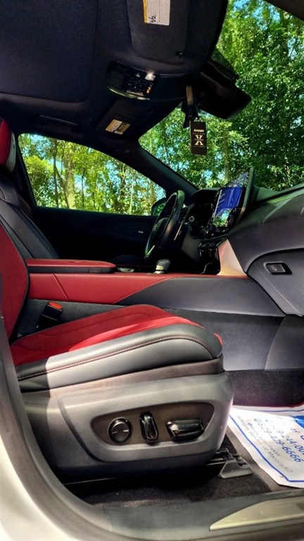 2023 Lexus RX 500H F SPORT — foto 9 / 12