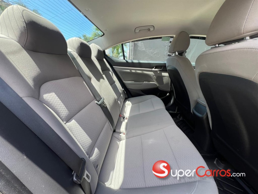 2020 Hyundai Elantra SEL — foto 8 / 8