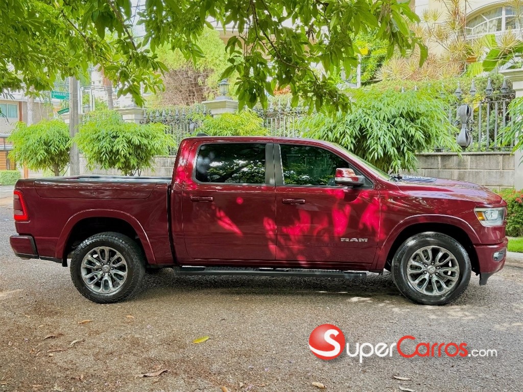 2020 Dodge Ram 1500 Laramie — foto 3 / 12