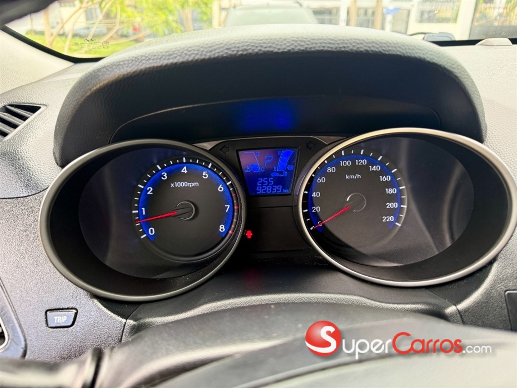 2011 Hyundai Tucson — foto 6 / 8