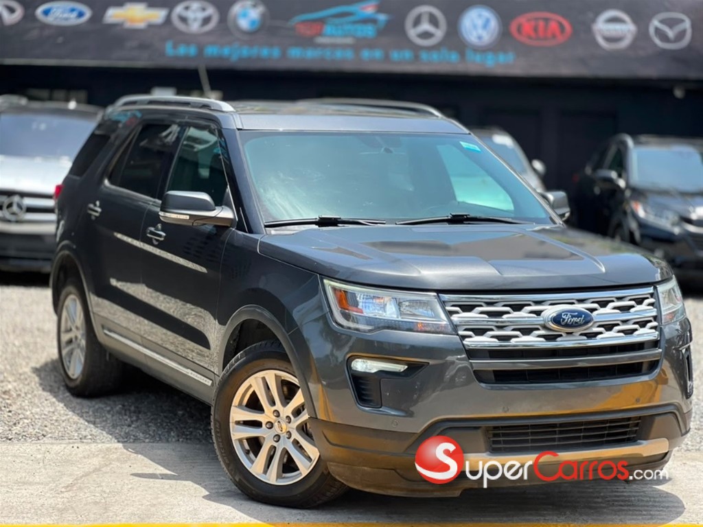 2019 Ford Explorer XLT — foto 2 / 8