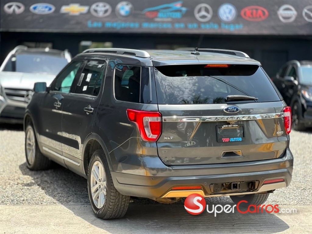 2019 Ford Explorer XLT — foto 4 / 8