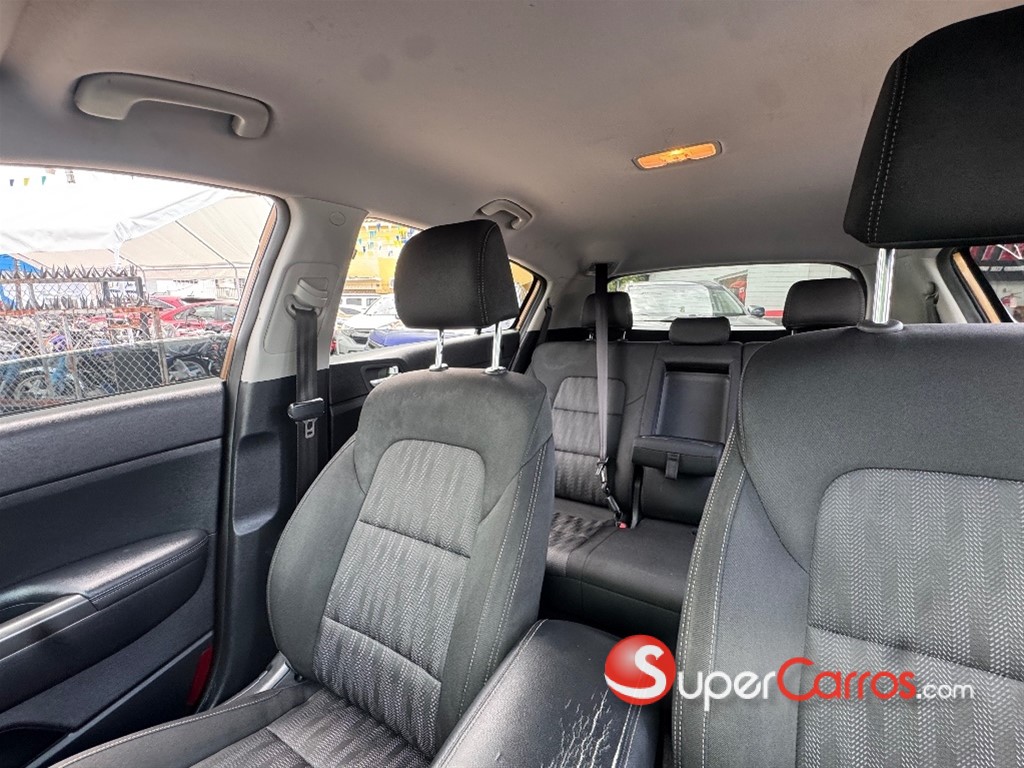 2020 Kia Sportage — foto 8 / 11