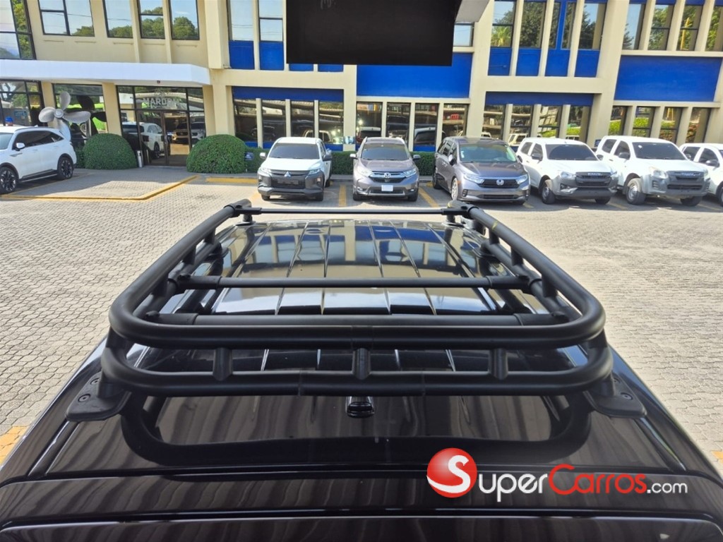 2013 Toyota FJ Cruiser — foto 5 / 12