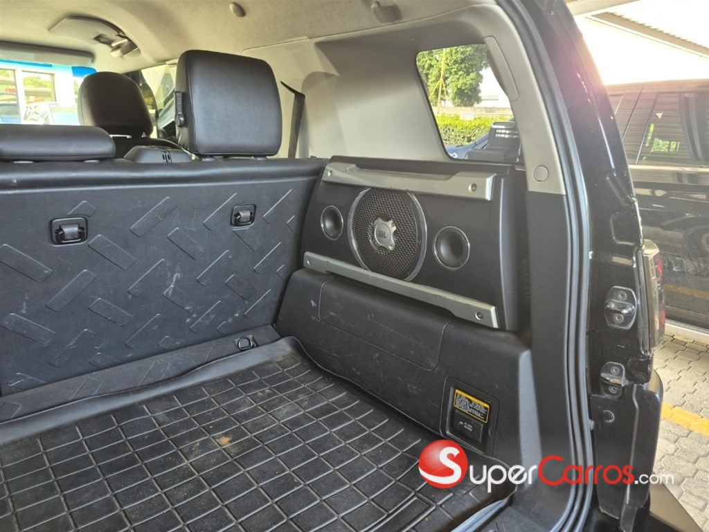 2013 Toyota FJ Cruiser — foto 7 / 12
