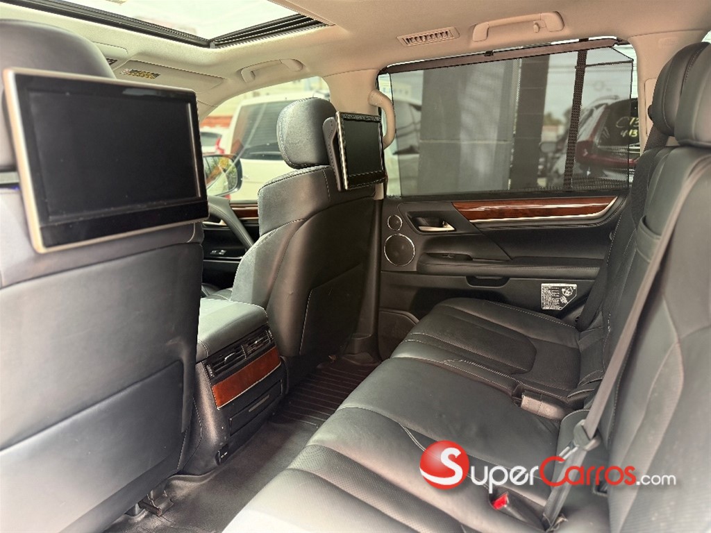 2018 Lexus LX 570 Sport — foto 10 / 12