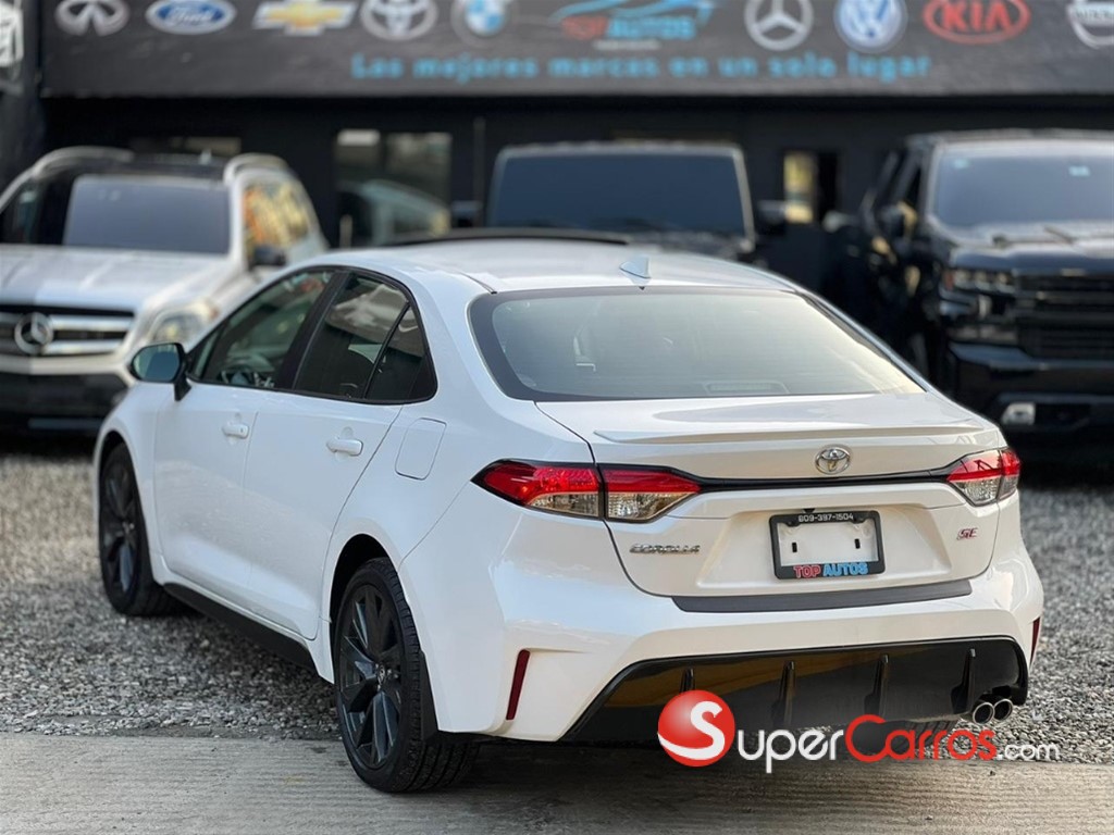 2024 Toyota Corolla SE — foto 4 / 8