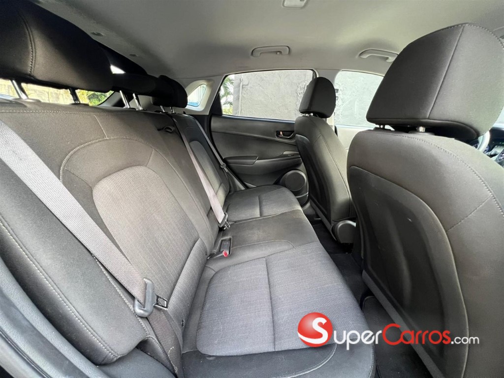 2022 Hyundai KONA SEL — foto 7 / 8
