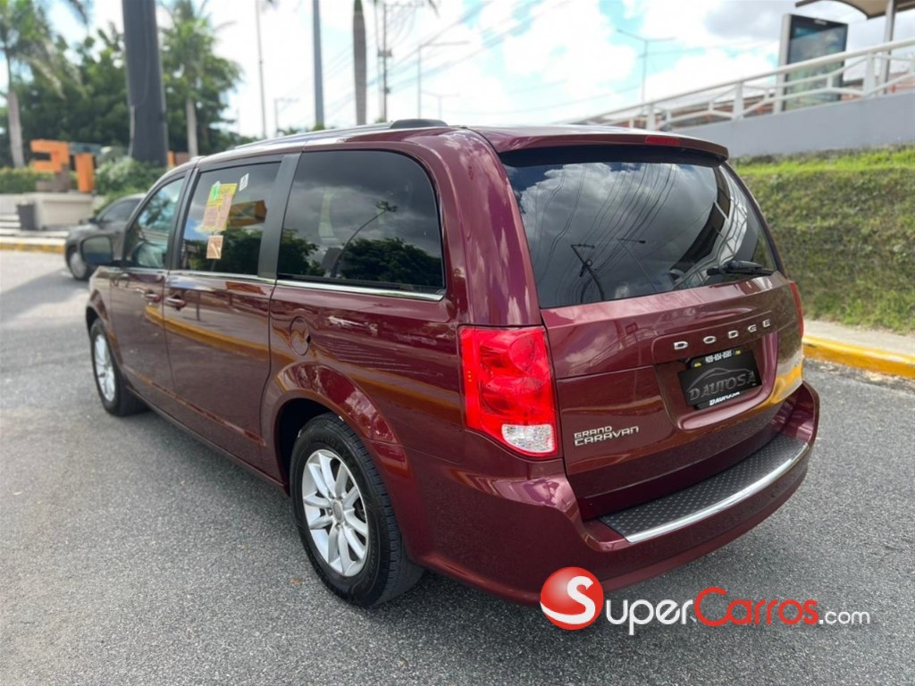 2020 Dodge Grand Caravan SXT — foto 4 / 12