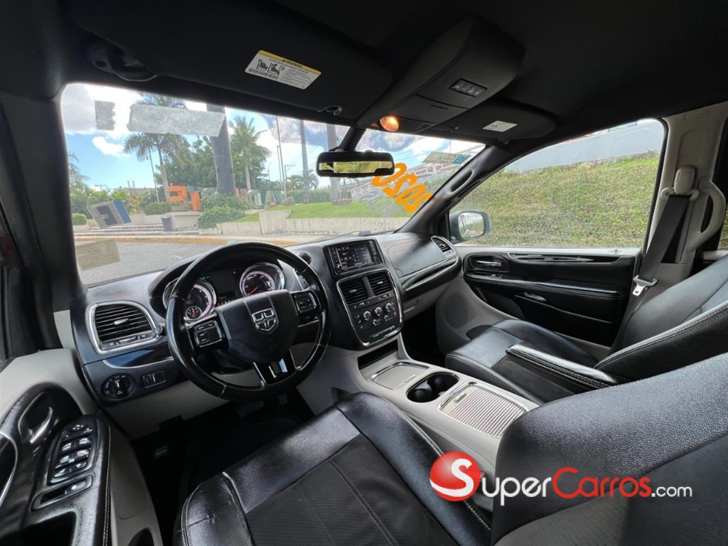 2020 Dodge Grand Caravan SXT — foto 8 / 12