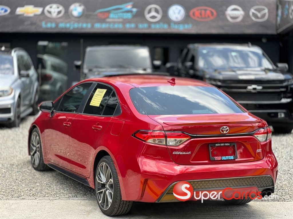 2021 Toyota Corolla SE — foto 4 / 8