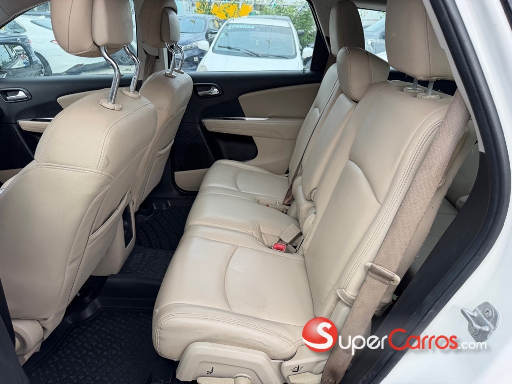 2015 Dodge Journey — foto 8 / 12