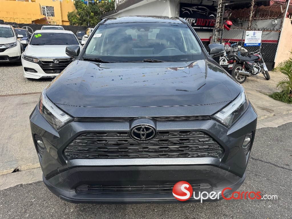 2022 Toyota RAV4 XLE — foto 3 / 12
