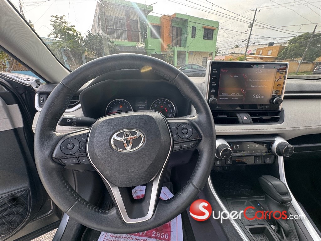 2022 Toyota RAV4 XLE — foto 9 / 12