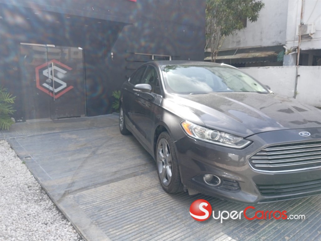 2015 Ford Fusion SE — foto 3 / 10