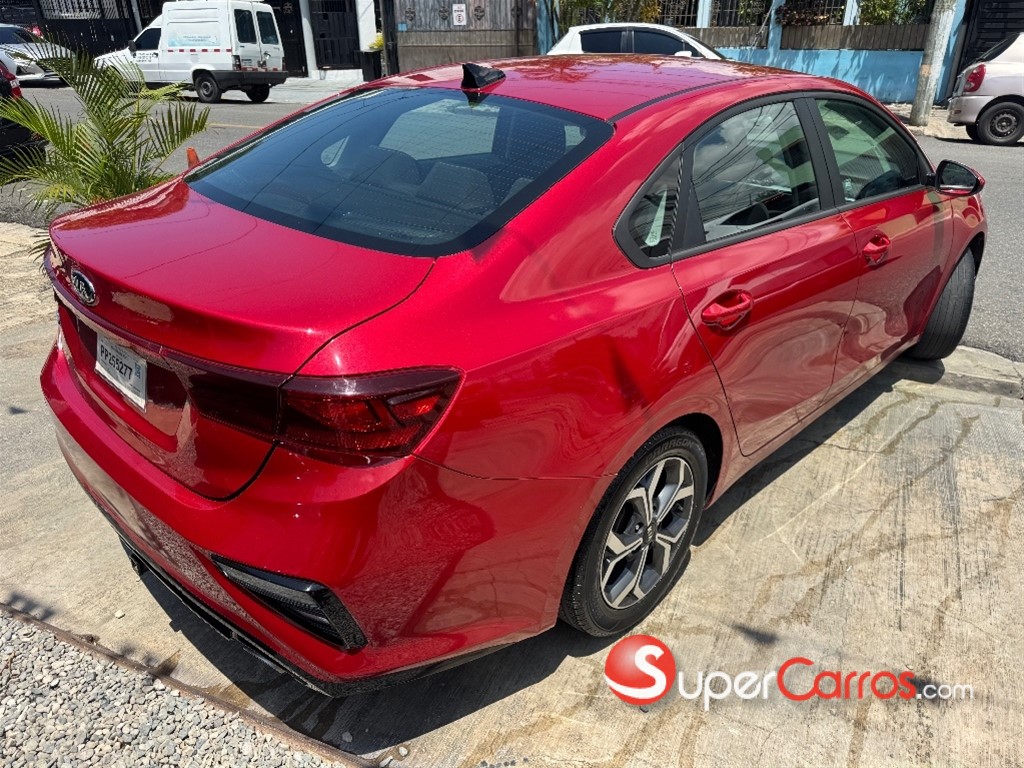 2021 Kia Forte LXS — foto 8 / 11