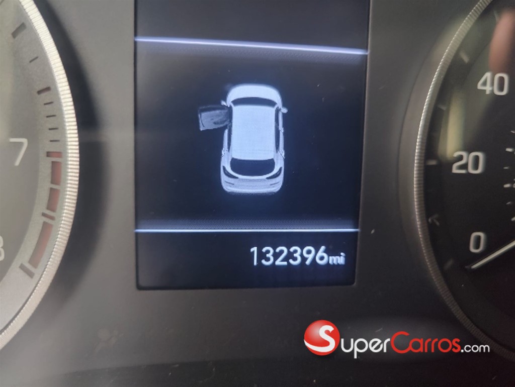 2020 Hyundai Tucson SE — foto 4 / 8