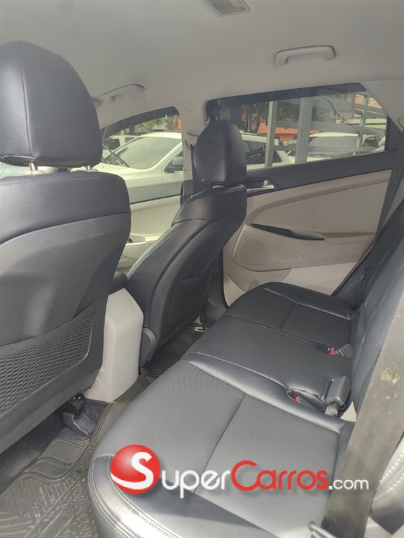 2020 Hyundai Tucson SE — foto 6 / 8