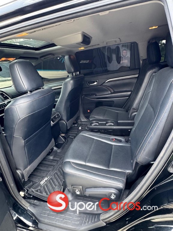 2016 Toyota Highlander Limited Platinum — foto 5 / 12