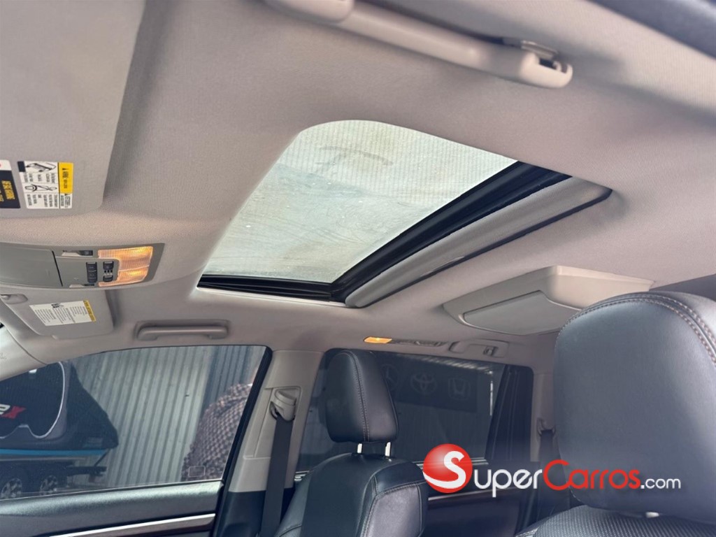 2016 Toyota Highlander Limited Platinum — foto 7 / 12