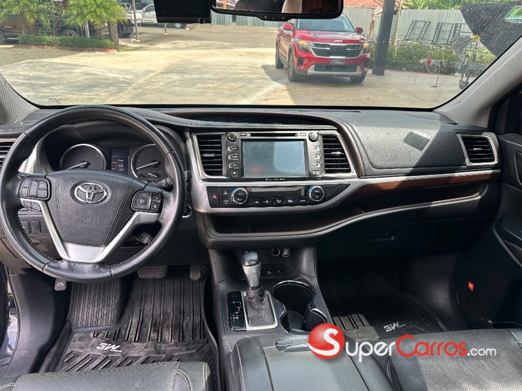 2016 Toyota Highlander Limited Platinum — foto 10 / 12