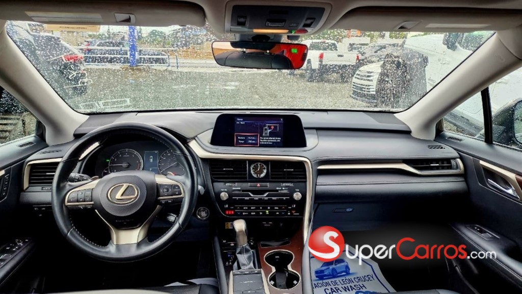 2022 Lexus RX 330 — foto 10 / 12