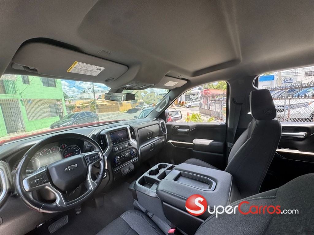 2021 Chevrolet Silverado RST — foto 3 / 11