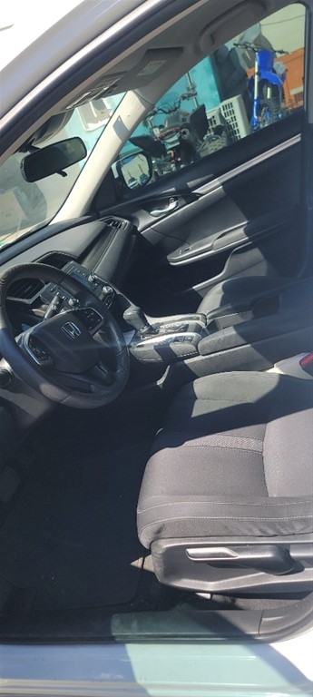 2019 Honda Civic LX — foto 10 / 12