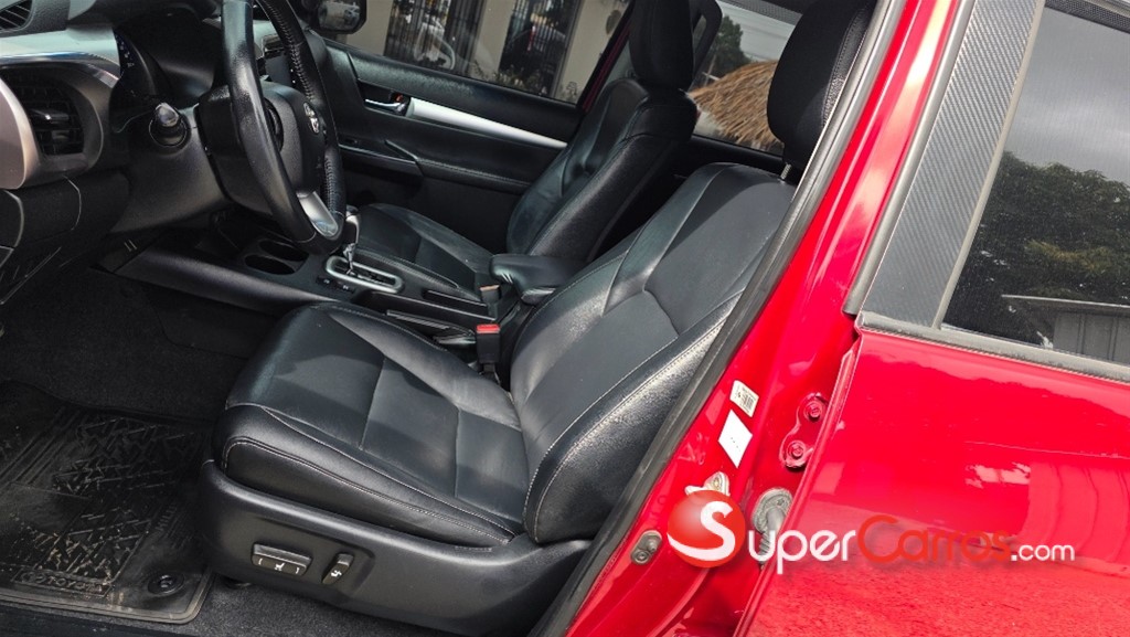 2020 Toyota Hilux SRV — foto 7 / 12