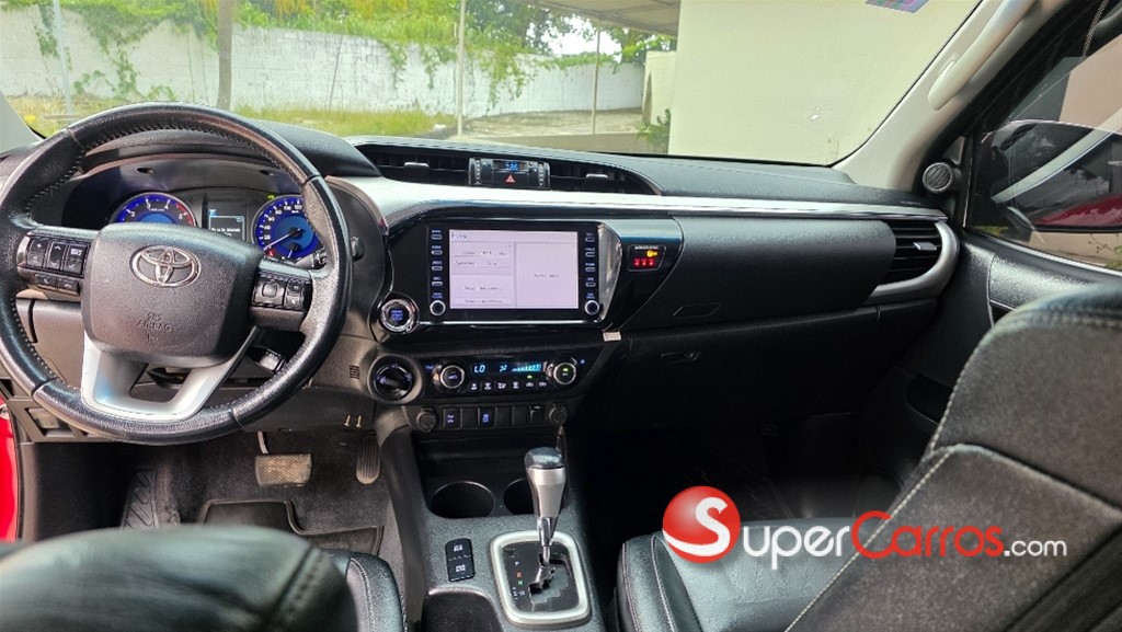 2020 Toyota Hilux SRV — foto 9 / 12