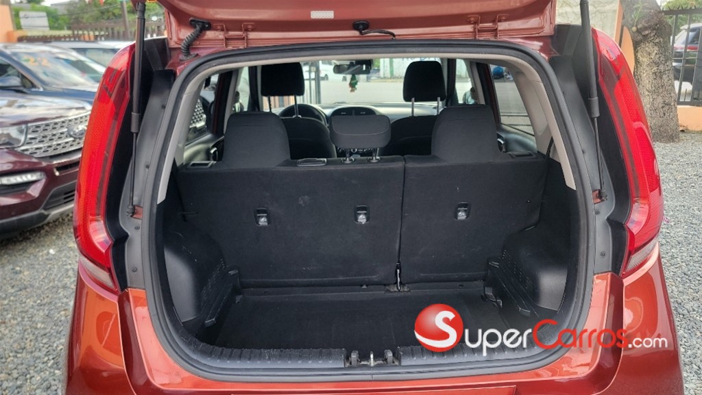 2020 Kia Soul S — foto 8 / 12