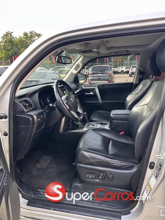 2018 Toyota 4 Runner Limited — foto 5 / 9